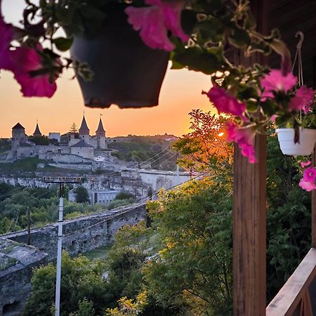 Будинок З Видом На Стару Фортецю Kamianets-Podilskyi Exterior photo